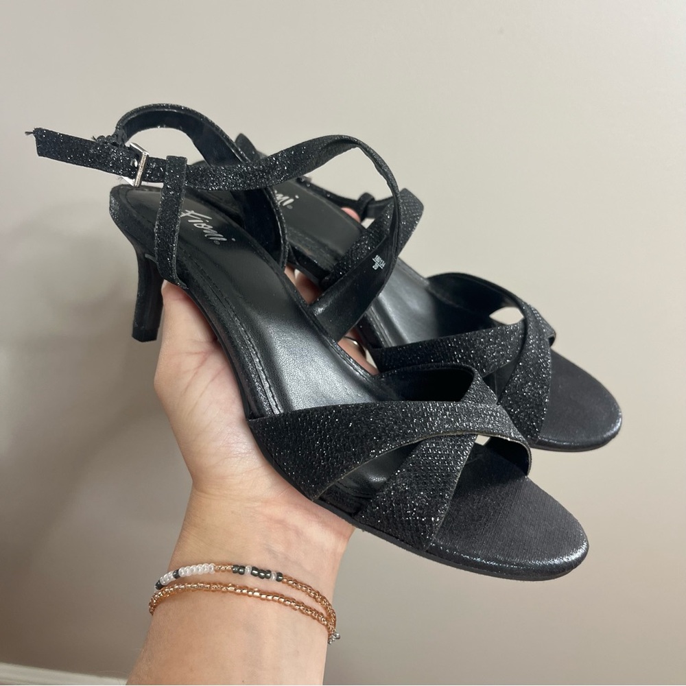 Fiorini Size 5W Black Sparkle Sling Back Heel Sandals Event Round Toe